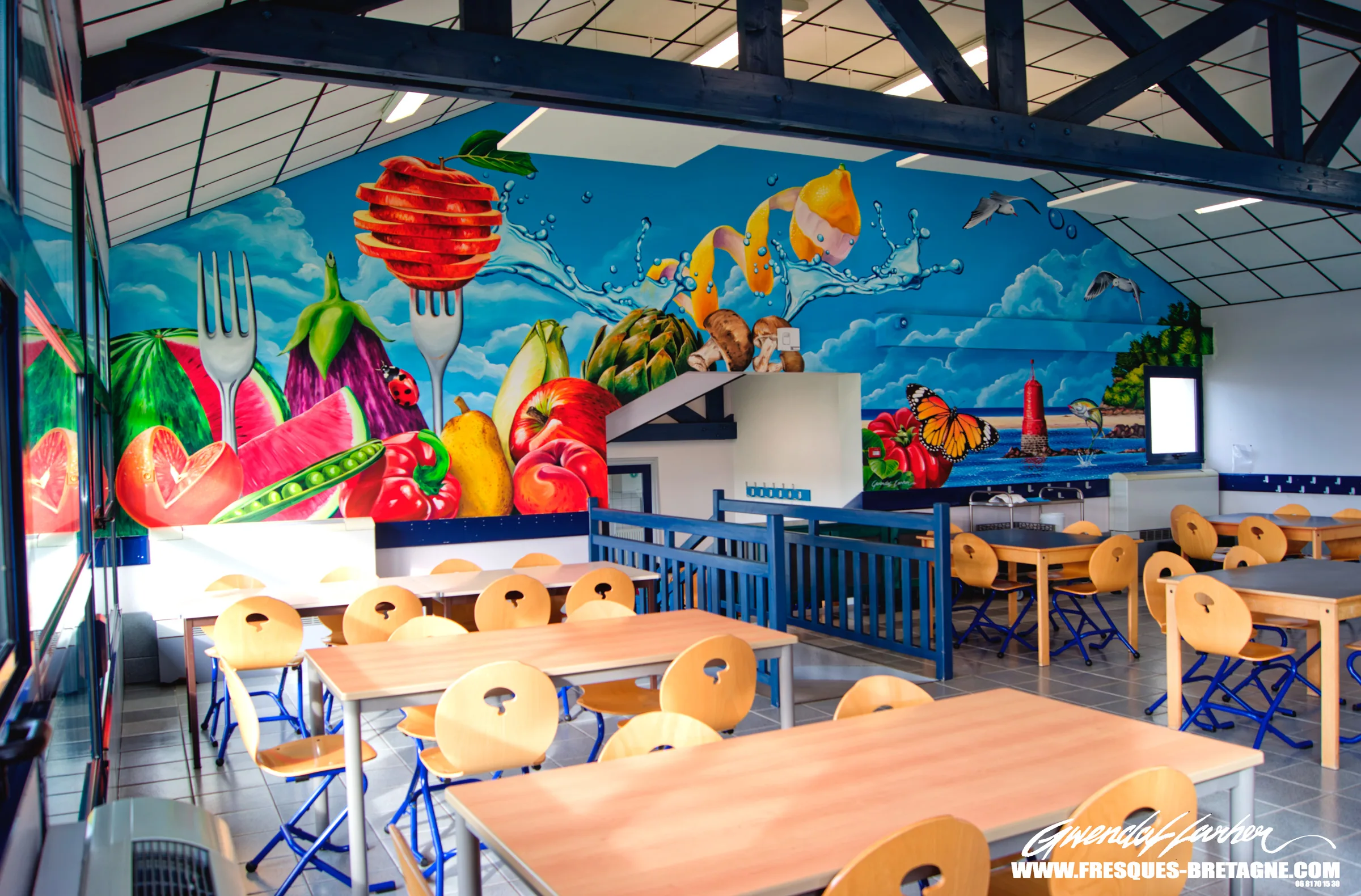 Fresque murale trompe-l'œil décorant la cantine scolaire d'une école maternelle à Plestin — Gwendal Larher